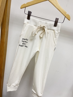 Pronta entrega - Calça jogger Moletinho off ENJOY TODAY AND EVERYDAY na internet