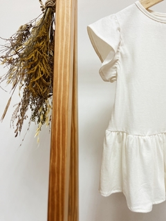 pronta entrega - Bata babado liso basics off - You Boy Kids