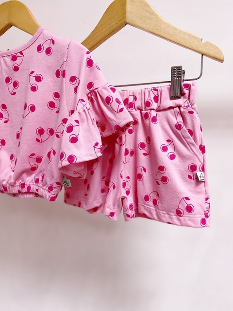 Pronta entrega - Conjunto cropped manga babado botão pérola + shorts bolso lateral cherry