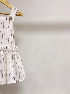 Pronta entrega - Salopete kids frente botões madeira transpasse costas bengalinhas Marsala - comprar online