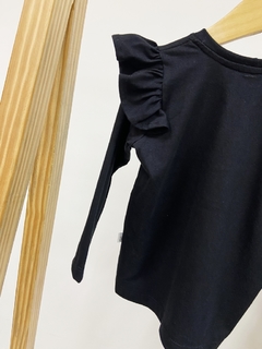 Pronta entrega - Blusa manga longa com babado liso basics preto - loja online