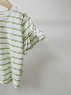 Pronta entrega - Blusa Kids manga curta com babado off listrado verde fábula - comprar online