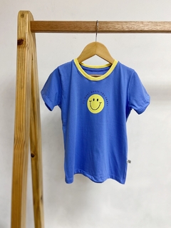 Pronta entrega - Camiseta kids manga curta blue what makes you happy detalhe gola - comprar online