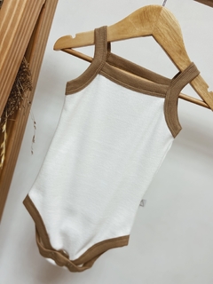 Pronta entrega - Body regata canelado retrô avelã - loja online
