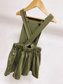 Imagem do Pronta entrega - Salopete frente botões em madeira verde cactus