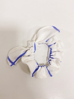 Pronta entrega - scrunchie blue grid na internet