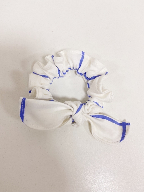Pronta entrega - scrunchie blue grid