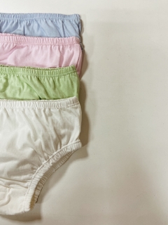 Pronta entrega - Kit 4 calcinhas kids liso basics Aqua, rosa claro, verde fabula, off na internet