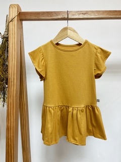 PRONTA ENTREGA - Bata babado liso basics branca mostarda