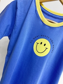Pronta entrega - Camiseta kids manga curta blue what makes you happy detalhe gola - You Boy Kids