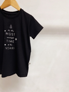 Pronta entrega - Camiseta kids preta manga curta it’s the most wonderful time off the year em off - comprar online