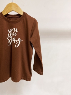 Pronta entrega - Camiseta manga longa marrom you are strong na internet