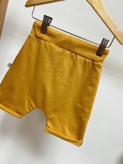pronta entrega- Bermuda Saruel kids bolso canguru moletinho mostarda - You Boy Kids