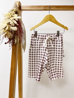 Pronta entrega - Bermuda Jogger kids Estampado off xadrez vinho - comprar online