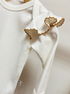 Pronta entrega - Body manga longa com babado detalhe picueta mostarda - loja online