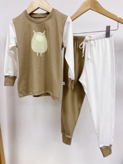 Pronta Entrega - Pijaminha longo avelã brilha no escuro na internet