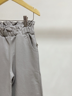 Pronta entrega - Calça kids pantalona bolso lateral moletinho na internet