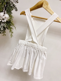 Pronta entrega - Salopete frente botões em madeira off - comprar online