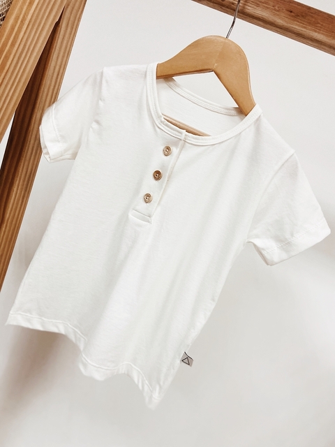 Pronta entrega - Camiseta manga curta botões madeira natural off
