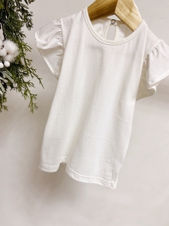 Pronta entrega - Blusa babado botão pérola off - comprar online