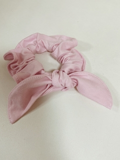 Pronta entrega - Scrunchie laço rosa claro - comprar online