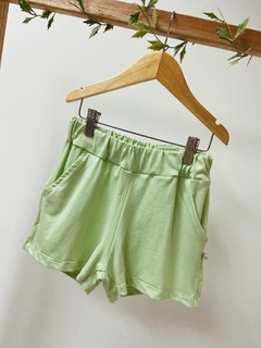 Pronta entrega - shorts bolso lateral verde fabula