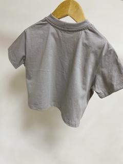 Pronta entrega - Cropped manga curta over cinza pedra hello weekend - You Boy Kids