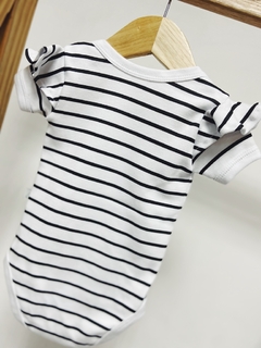 Imagem do Pronta entrega - Body manga curta com babado estampado Listras