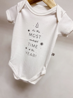 Pronta entrega - Body manga curta off it’s the most wonderful time off the year em preto - You Boy Kids