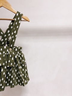 Pronta entrega - Salopete alça kids verde cactus pinheirinhos off na internet