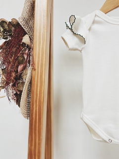 Pronta entrega - Body manga curta off babado detalhe em picueta verde na internet