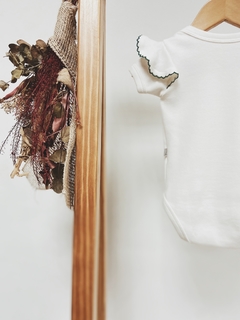 Pronta entrega - Body manga curta off babado detalhe em picueta verde - You Boy Kids