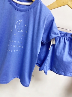 Pronta Entrega - Pijaminha curto blue lua brilha no escuro - comprar online