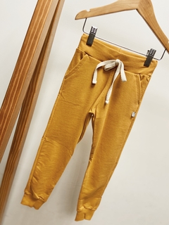 Imagem do Pronta entrega - Calça jogger kids moletinho mostarda