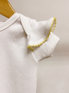 Pronta entrega - Body manga curta off babado picueta yellow na internet