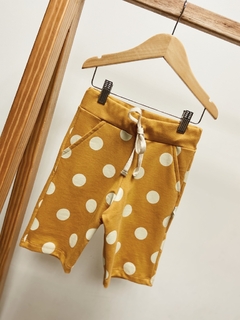 Pronta entrega - Bermuda Jogger kids Ora Bolas mostarda na internet