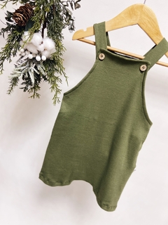 Pronta entrega - Jardineira curta kids canelado verde cactus - comprar online