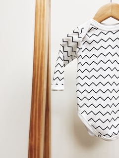 Pronta Entrega - Body manga longa Zig-Zag - comprar online