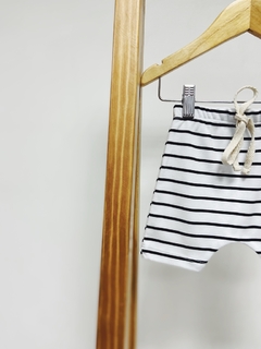 Pronta entrega - Bermuda baby listras na internet