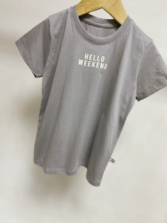 Pronta entrega - Camiseta manga curta cinza pedra hello weekend - comprar online
