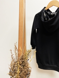 Imagem do Pronta entrega - Vestido moletinho kids com capuz estampado floral liberty estampa escrita NO RAIN, NO FLOWERS