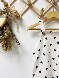 Pronta entrega - Jardineira kids Mini Corações Off na internet