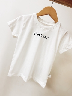 Pronta entrega - Camiseta manga curta off Birthday - comprar online