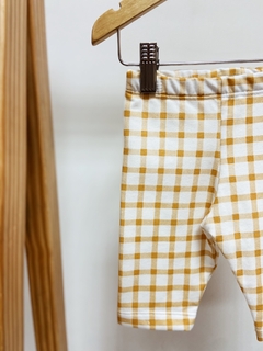 Pronta entrega - Bermuda moletinho com elastano xadrez mostarda na internet
