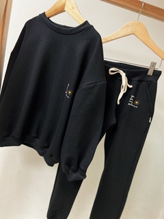 Pronta entrega - Conjunto moletom oversized + calça jogger peluciado medio preto you are my sunshine - comprar online