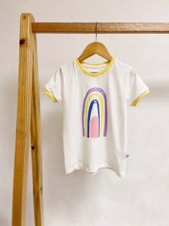 Pronta entrega - Camiseta kids manga curta off rainbow friso yellow - comprar online