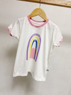 Pronta entrega - Camiseta kids manga curta off rainbow friso tutti-frutti na internet