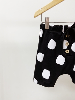 pronta entrega - Bermuda Saruel botões em madeira minimalista - comprar online