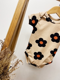 Pronta entrega - Body manga curta flores estamparia digital na internet