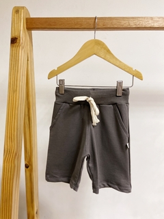 Pronta entrega - Bermuda jogger moletinho cinza magneto na internet